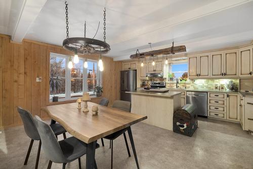 Salle à manger - 231 9E-Et-10E Rang, Saint-Camille, QC - Indoor Photo Showing Dining Room