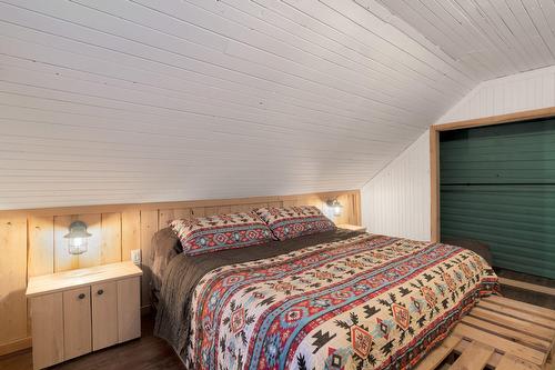 Chambre à coucher - 231 9E-Et-10E Rang, Saint-Camille, QC - Indoor Photo Showing Bedroom