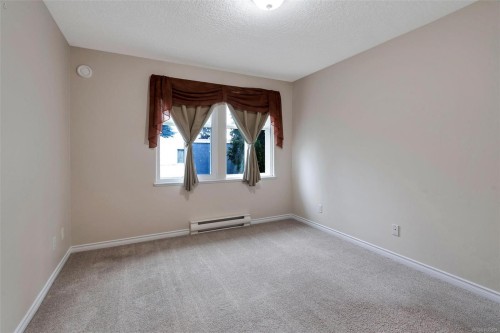 302-1663 Mckenzie Ave, Saanich, BC - Indoor Photo Showing Other Room