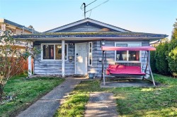 1445 Waddington Rd  Nanaimo, BC V9S 4W1