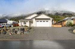 539 Greenwell Dr  Lake Cowichan, BC V0R 2G1