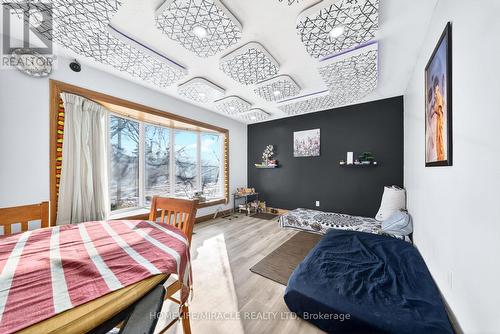 100 West 3Rd Street, Hamilton, ON - Indoor Photo Showing Bedroom