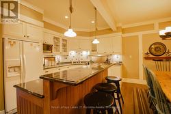 Gourmet kitchen - 
