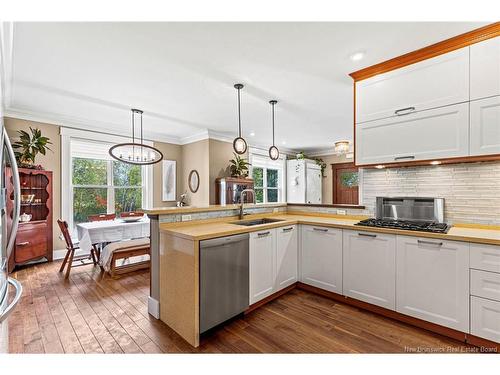 30 Harvest Crt, Fredericton, NB 