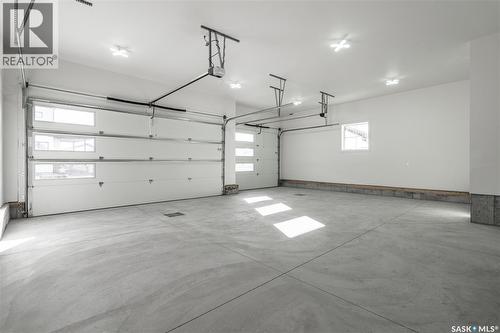 415 Sharma Crescent, Saskatoon, SK - Indoor Photo Showing Garage