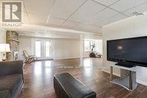 10 Cutting Crescent, King, ON - Indoor