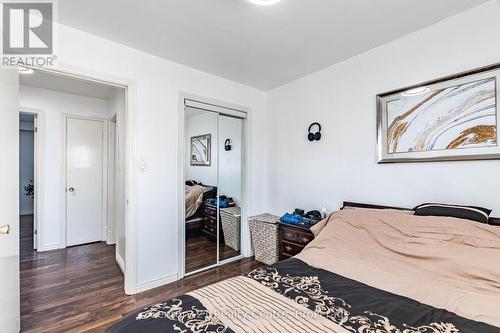 3800 Wyewood Road, Mississauga, ON - Indoor Photo Showing Bedroom