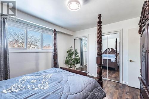 3800 Wyewood Road, Mississauga, ON - Indoor Photo Showing Bedroom