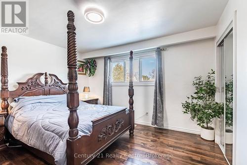 3800 Wyewood Road, Mississauga, ON - Indoor Photo Showing Bedroom