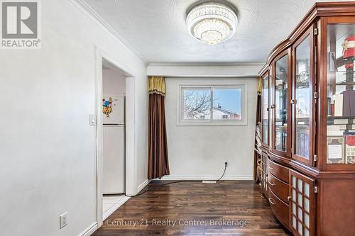 3800 Wyewood Road, Mississauga, ON - Indoor Photo Showing Other Room