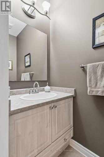 5316 Dryden Avenue, Burlington, ON - Indoor Photo Showing Bathroom