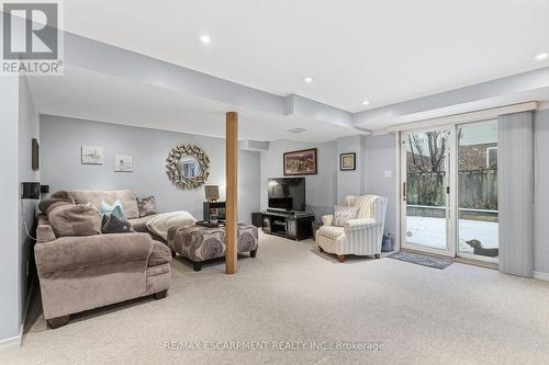 5316 Dryden Avenue, Burlington, ON - Indoor Photo Showing Living Room