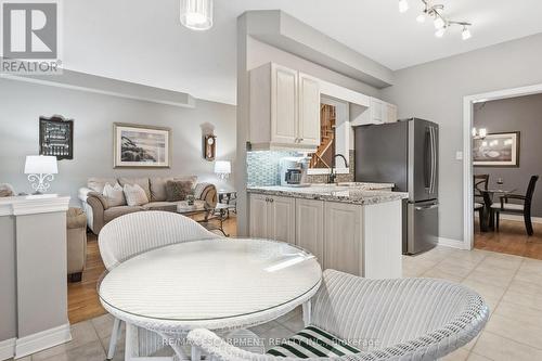 5316 Dryden Avenue, Burlington, ON - Indoor Photo Showing Kitchen
