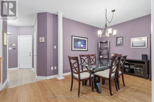5316 Dryden Avenue, Burlington, ON - Indoor Photo Showing Dining Room