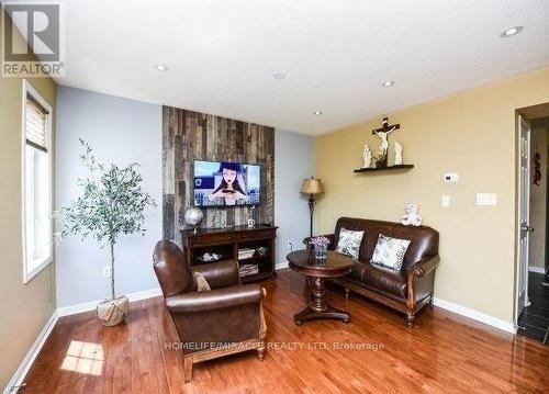 1175 Mcdowell Crescent, Milton, ON - Indoor Photo Showing Other Room