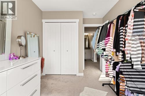 4233 E Keller Avenue, Regina, SK - Indoor