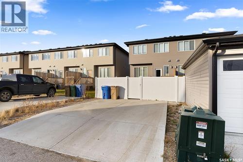4233 E Keller Avenue, Regina, SK - Outdoor