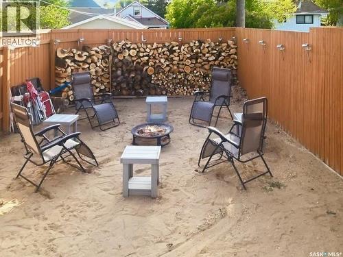 236 7Th Avenue Nw, Swift Current, SK - Outdoor With Deck Patio Veranda