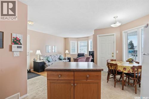 3281 Woodhams Drive E, Regina, SK - Indoor