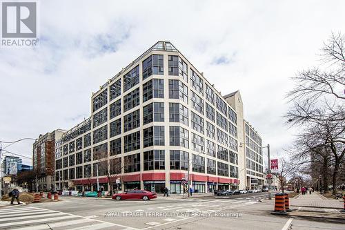 933 - 222 THE ESPLANADE  Toronto, ON M5A 4M8