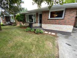 UPPER - 40 BASCOM STREET  Uxbridge, ON L9P 1J3