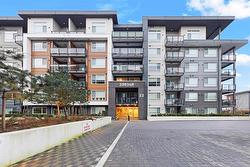 B422 20834 80 AVENUE  Langley, BC V2Y 3M6