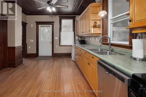 3410 Perth Rd 163 Road, West Perth (Fullarton), ON - Indoor Photo Showing Kitchen With Double Sink