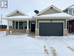 23 HARROW LANE  St. Thomas, ON N5R 0P3