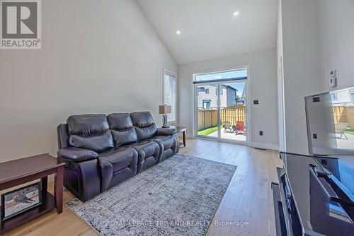 2467 Irish Moss Road, London South (South U), ON - Indoor Photo Showing Other Room