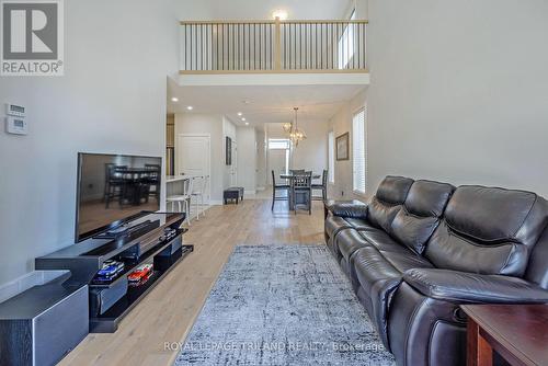 2467 Irish Moss Road, London South (South U), ON - Indoor Photo Showing Living Room