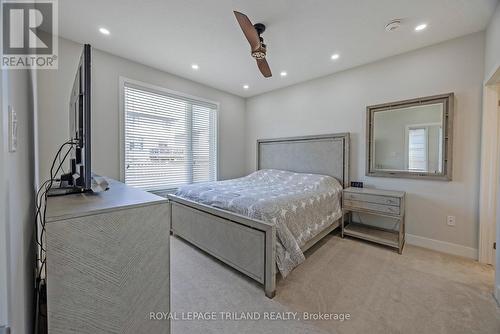 2467 Irish Moss Road, London South (South U), ON - Indoor Photo Showing Bedroom