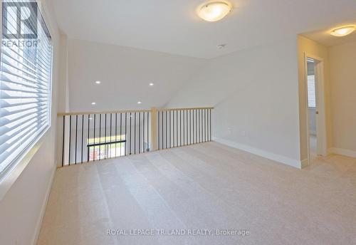 2467 Irish Moss Road, London South (South U), ON - Indoor Photo Showing Other Room