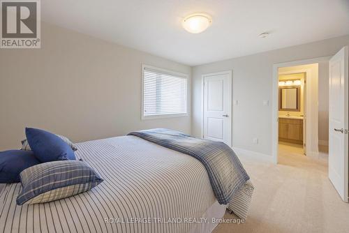 2467 Irish Moss Road, London South (South U), ON - Indoor Photo Showing Bedroom