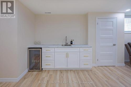 2467 Irish Moss Road, London South (South U), ON - Indoor Photo Showing Other Room