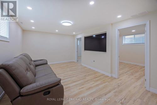 2467 Irish Moss Road, London South (South U), ON - Indoor