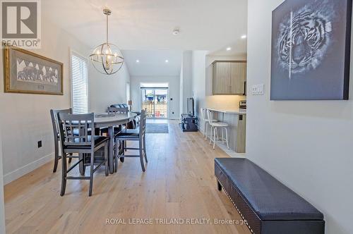 2467 Irish Moss Road, London South (South U), ON - Indoor Photo Showing Dining Room