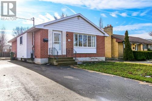 195 MYRTLE STREET  St. Thomas, ON N5R 2G8