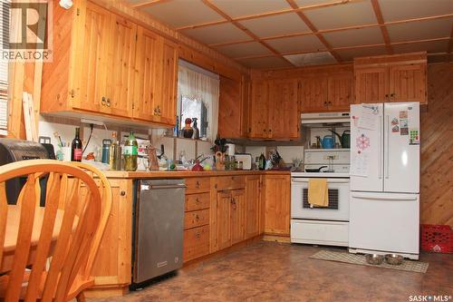 3205 Whitmore Avenue, Regina, SK - Indoor Photo Showing Kitchen