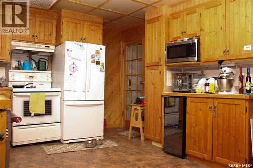 3205 Whitmore Avenue, Regina, SK - Indoor Photo Showing Kitchen