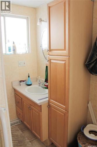 3205 Whitmore Avenue, Regina, SK - Indoor Photo Showing Bathroom