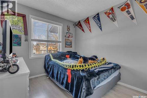 442-444 Russell Road, Saskatoon, SK - Indoor Photo Showing Bedroom