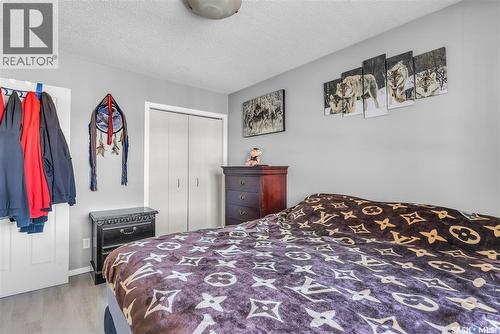 442-444 Russell Road, Saskatoon, SK - Indoor Photo Showing Bedroom