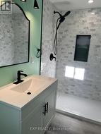 3 pc ensuite w/ roll in shower - 