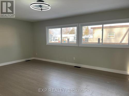 Living Room - #130 - 63 Whites Road, Quinte West (Sidney Ward), ON - Indoor Photo Showing Other Room