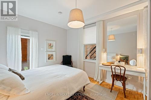 378-380 Booth Street, Ottawa, ON - Indoor Photo Showing Bedroom