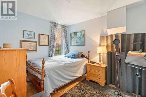 378-380 Booth Street, Ottawa, ON - Indoor Photo Showing Bedroom