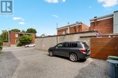 378-380 Booth Street, Ottawa, ON - Outdoor