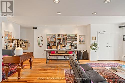 378-380 Booth Street, Ottawa, ON - Indoor