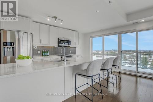 903 - 330 Titan Private, Ottawa, ON - Indoor Photo Showing Kitchen