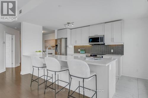 903 - 330 Titan Private, Ottawa, ON - Indoor Photo Showing Kitchen